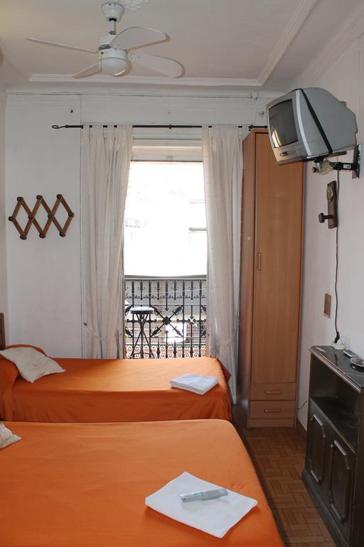 Hostal Graciela Мадрид Номер фото