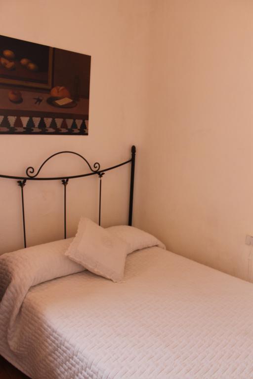 Hostal Graciela Мадрид Номер фото