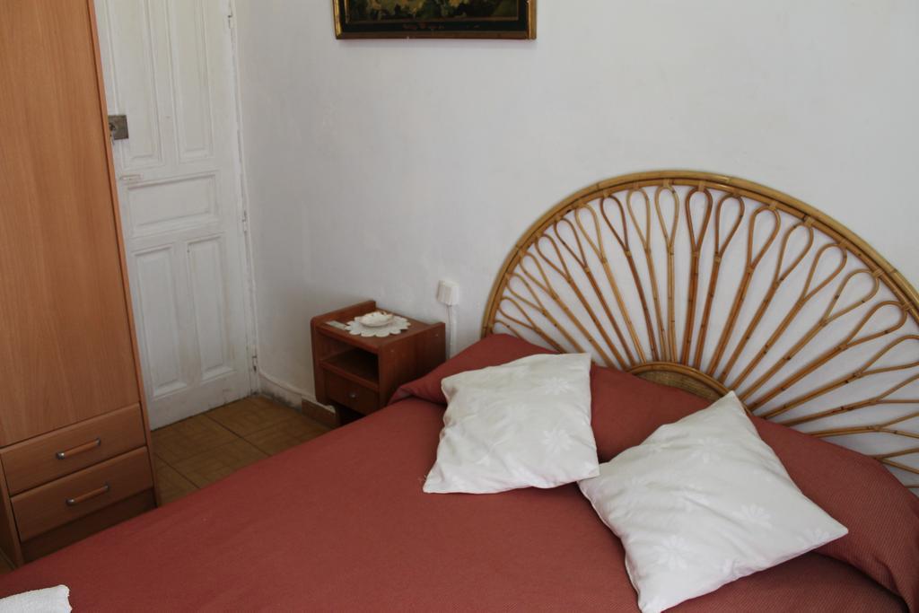 Hostal Graciela Мадрид Экстерьер фото