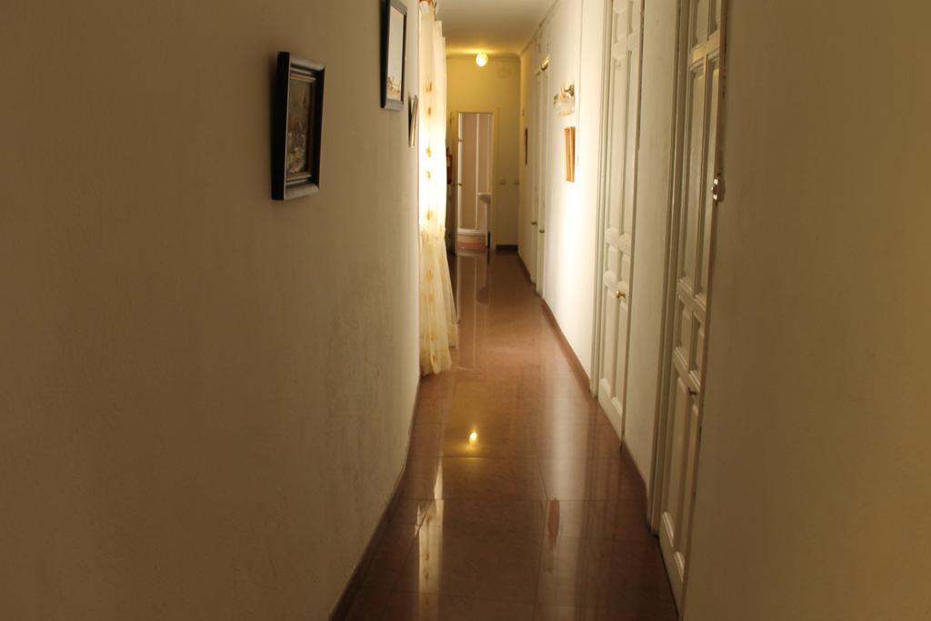 Hostal Graciela Мадрид Экстерьер фото