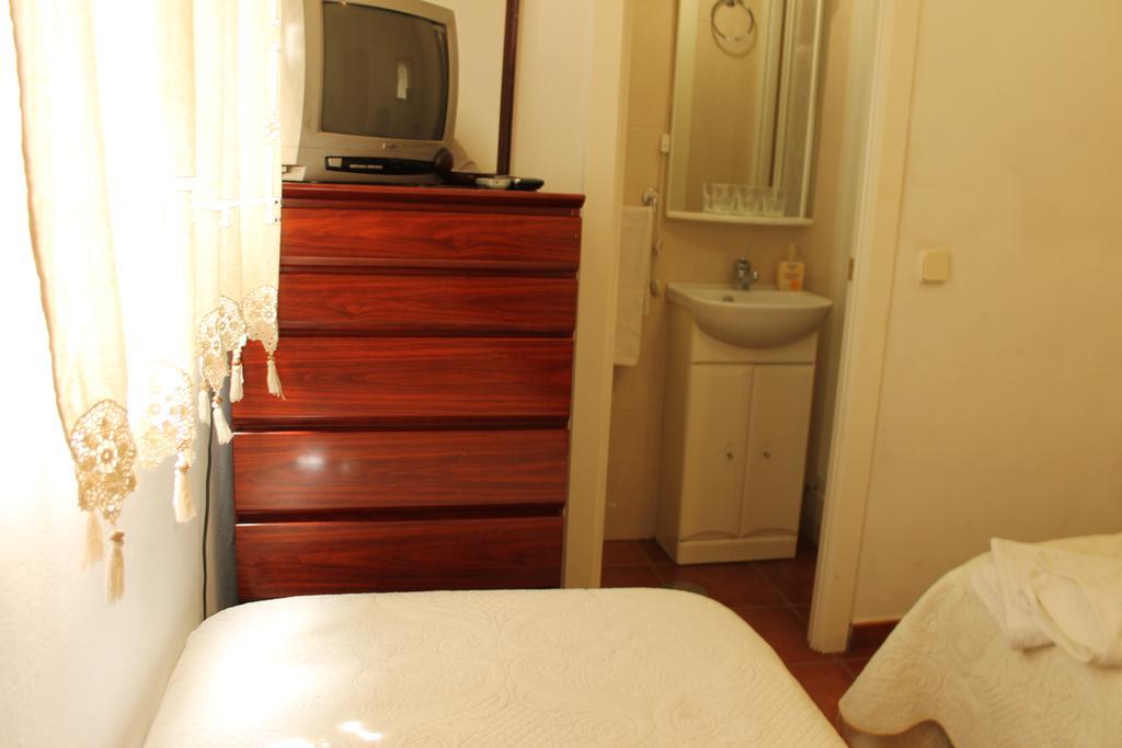 Hostal Graciela Мадрид Экстерьер фото
